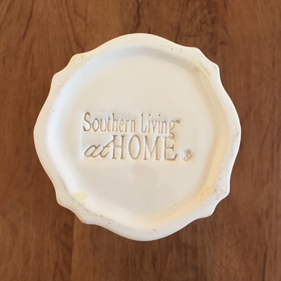 Southern Living at Home discontinued Vase NWOT - Picture 4 of 4